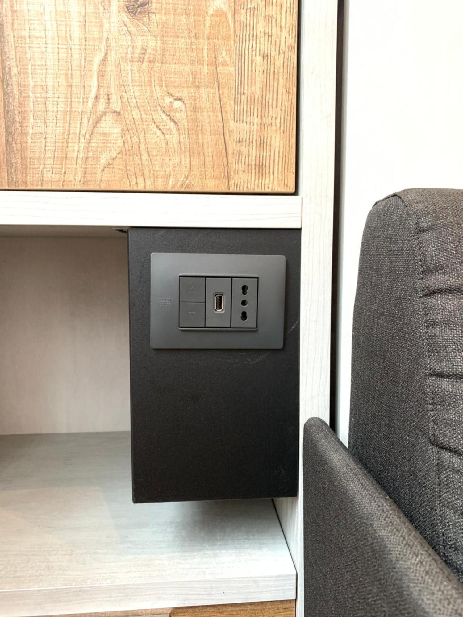 Drooms 4,0 Domotic Smart Self 24H,7 Vicino Treni Porta Susa E Centro Storico Turin Exterior photo