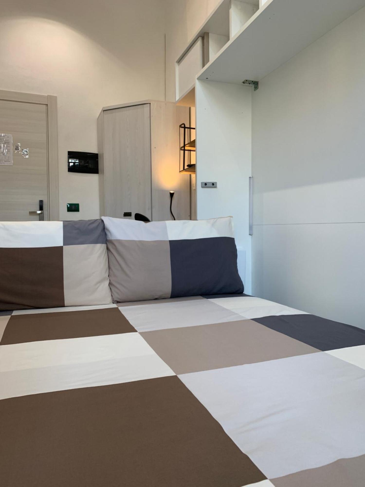 Drooms 4,0 Domotic Smart Self 24H,7 Vicino Treni Porta Susa E Centro Storico Turin Exterior photo