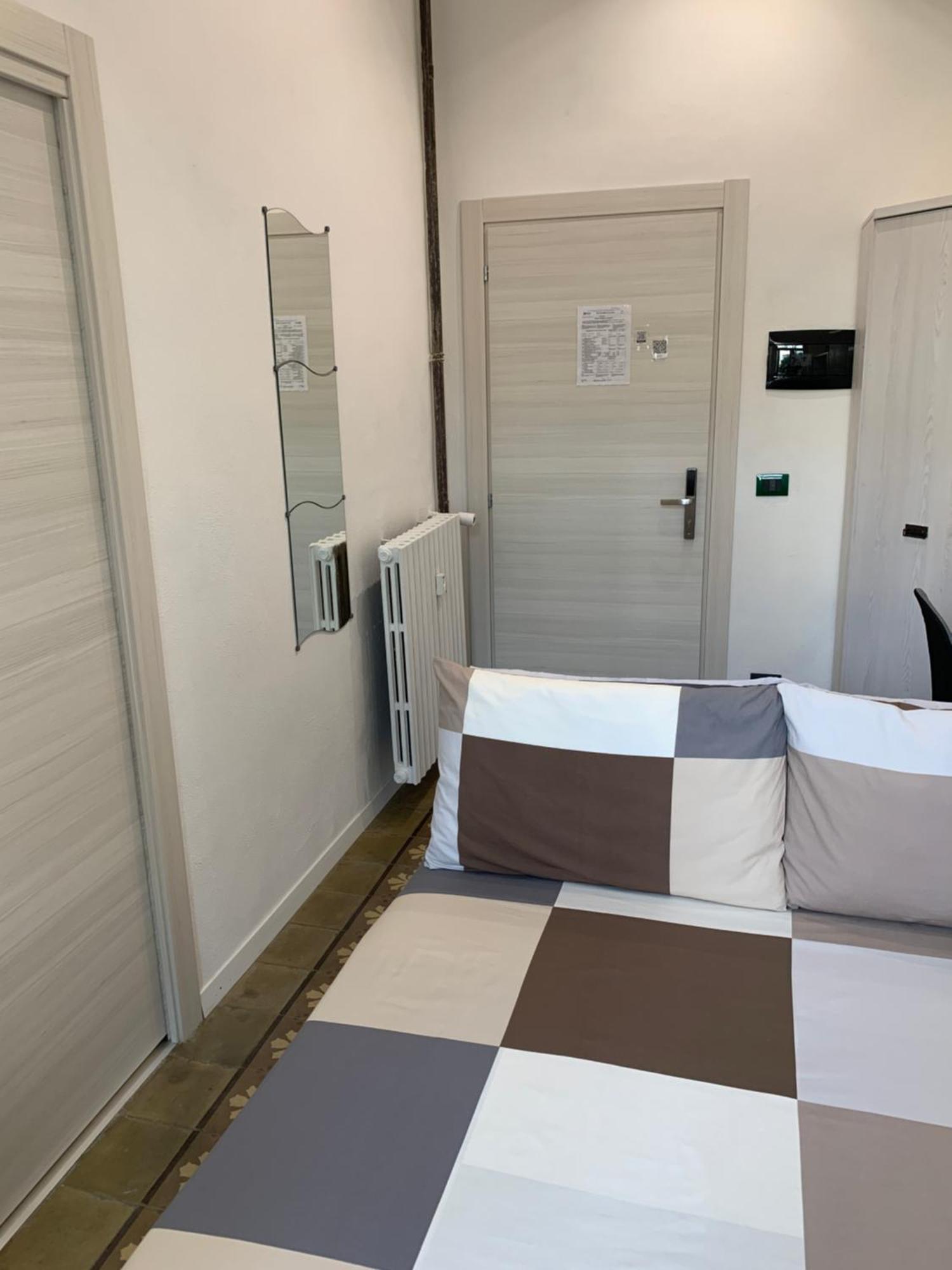 Drooms 4,0 Domotic Smart Self 24H,7 Vicino Treni Porta Susa E Centro Storico Turin Exterior photo
